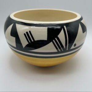 🎉HP🎉 BNWOT Ute Mountain Tribe Pottery